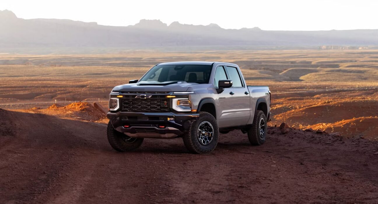 2027 Chevrolet Silverado 1500 Interior and Exterior Picture Gallery