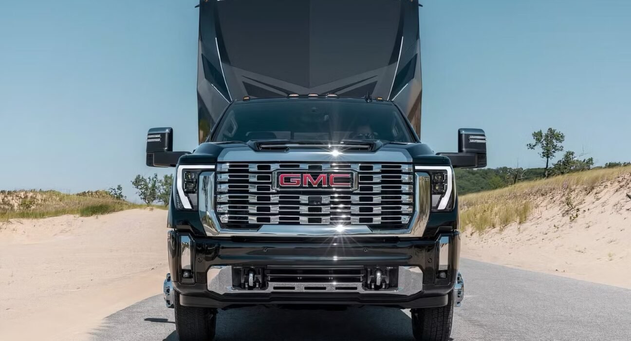 2027 GMC Sierra may keep V8 power with EV-inspired styling