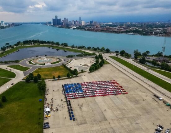 300 Corvettes turn Detroit's Belle Isle into a giant American flag