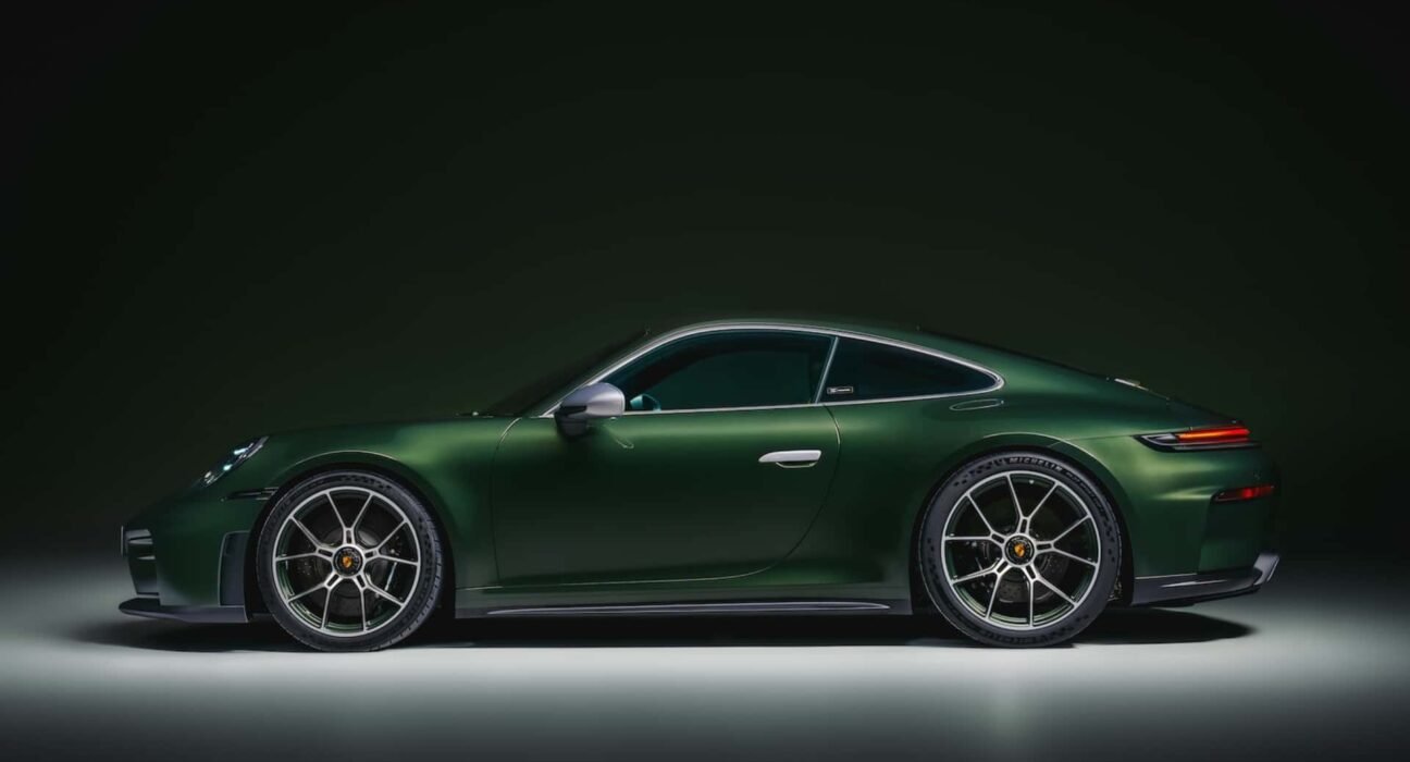 911 GT3 Earls Court 51 Edition celebrates the UK's best car color