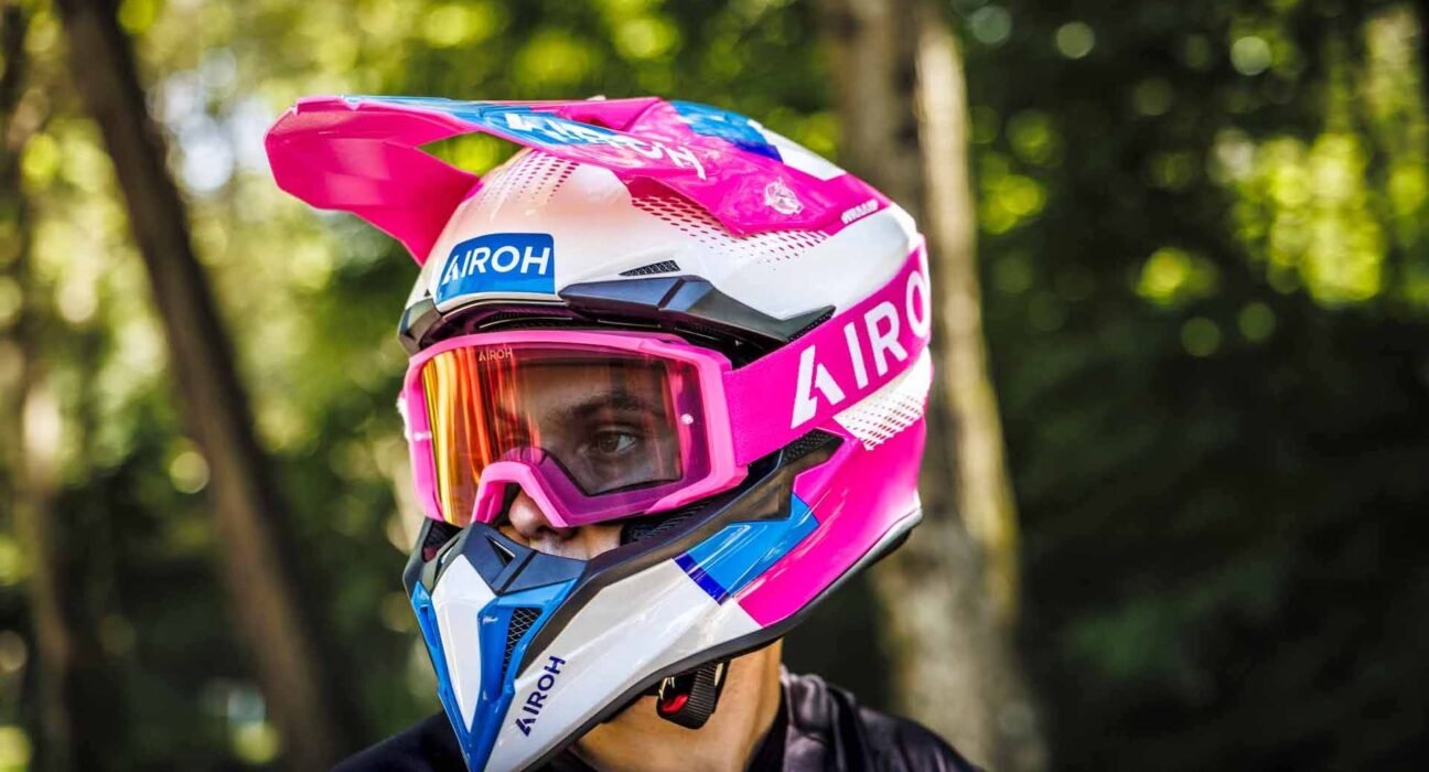 Airoh strengthens its off-road position with new helmet collection