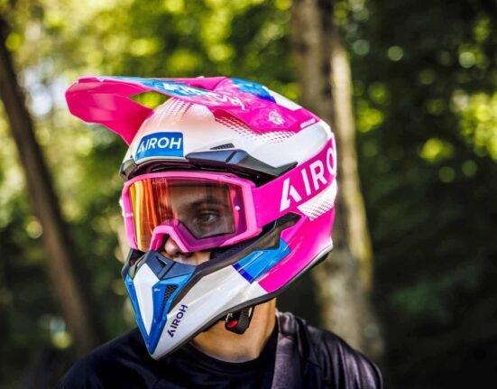 Airoh strengthens its off-road position with new helmet collection