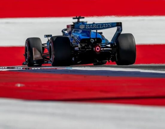 Alex Albon criticizes Williams' communication failures after Austrian Grand Prix qualifying failure