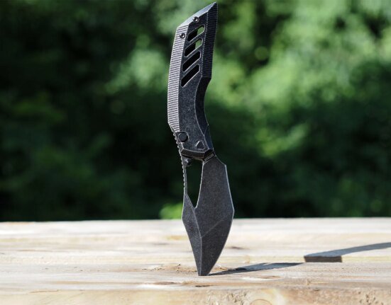 Artisan Cutlery Darkwing review: A sexy, sinister slicer