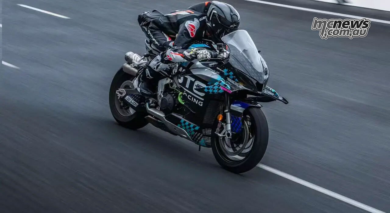 CFMOTO V4 SR-RR prototype tops 315 km/h