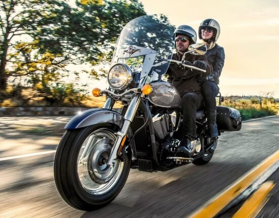 Cruiser with Japanese reliability and American-bike appearance
