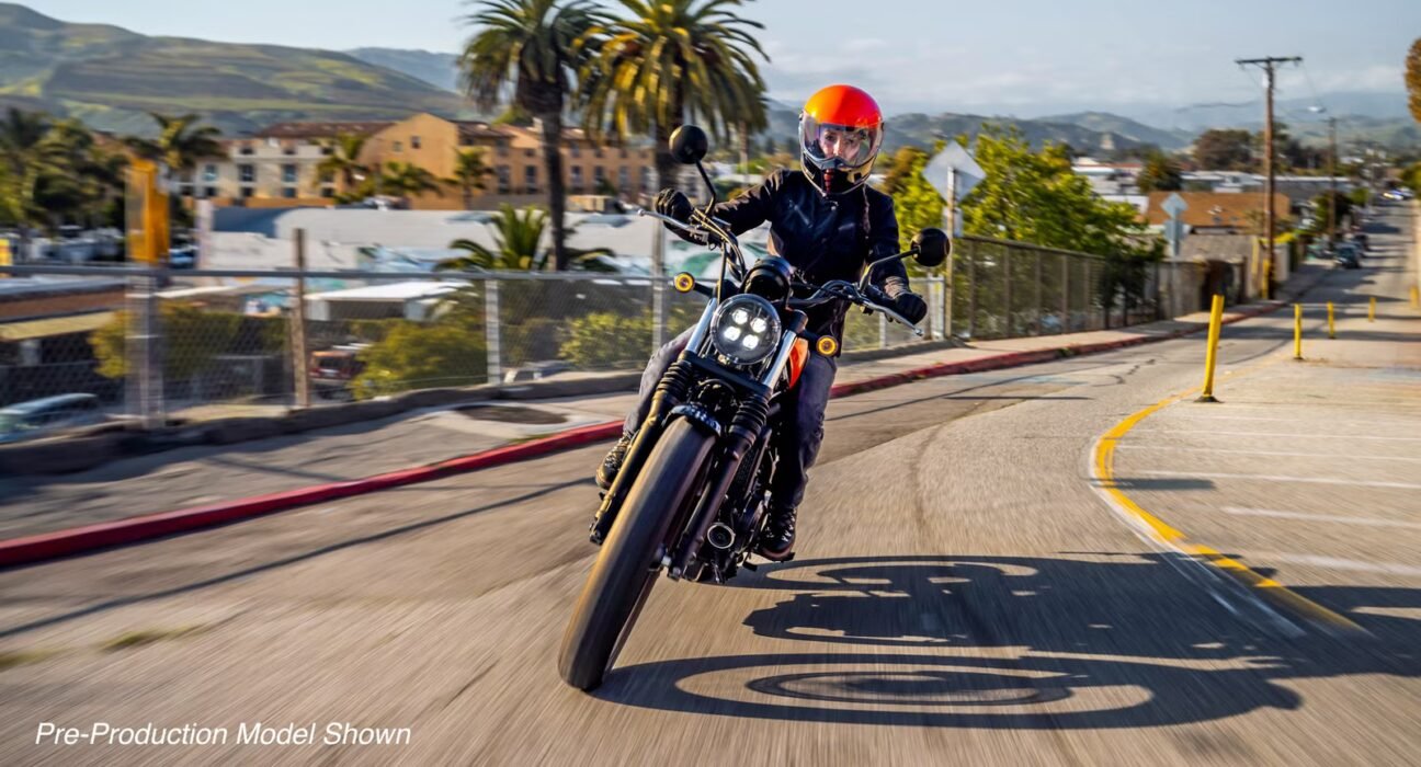 Daily rider with Japanese reliability and Ducati-level riding experience
