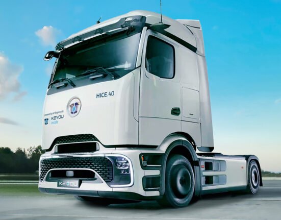 Daimler Trucks enters hydrogen ICE sector with Qiu deal