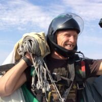 Extreme sports pioneer Andy Lewis dies in Utah base jump