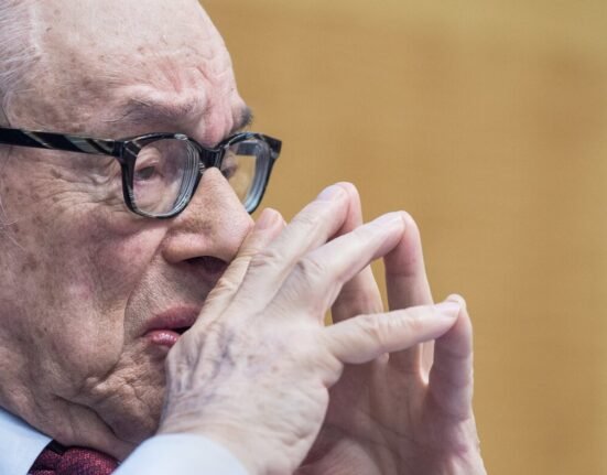 Famous former Federal Reserve Chairman Alan Greenspan dies: NPR