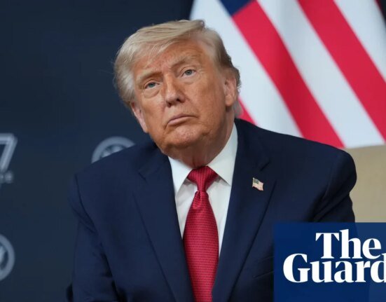 Fed up with Iran, Trump refocuses on Ukraine - Podcast | American politics