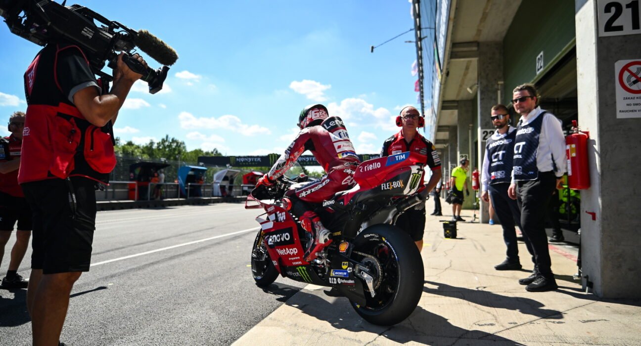 Francesco Bagnaia fights back to finish dramatic third on the grid in MotoGP Brno qualification