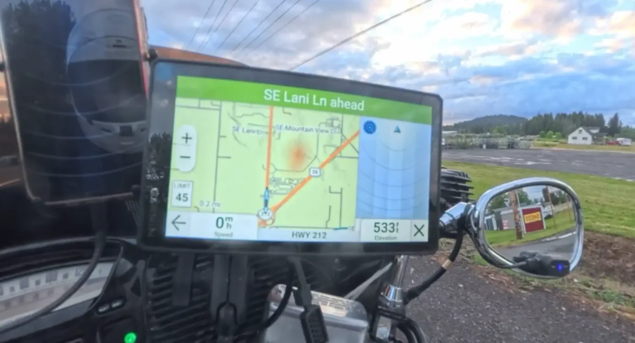 Garmin Zumo R1 Motorcycle Radar System Review: Safety First