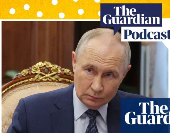 'Grandfather in the bunker': Is Putin losing control? - The Whole Story Podcast |