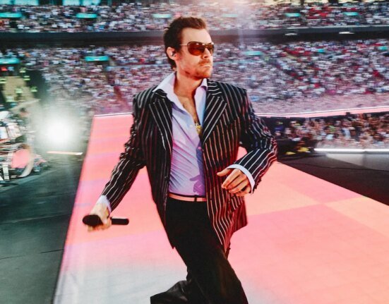 Harry Styles' $150 tour sunglasses work for non-pop stars too
