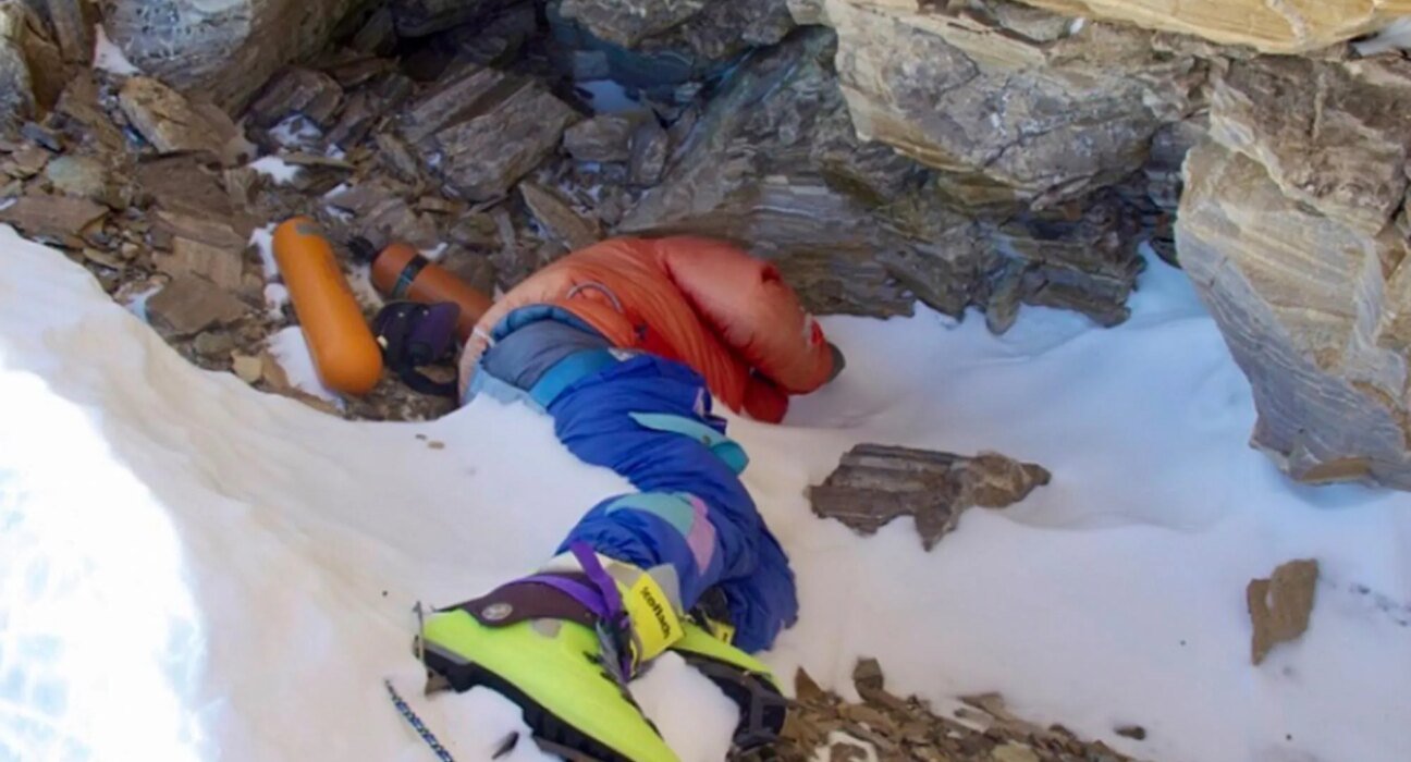 India planning dangerous mission to bring 'green boots' from Everest