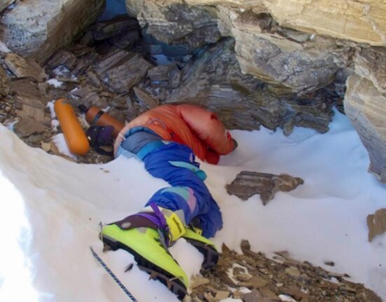 India planning dangerous mission to bring 'green boots' from Everest