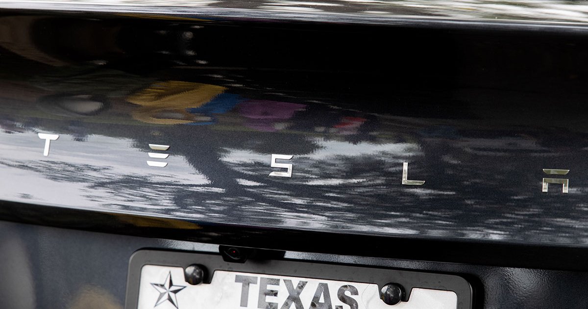 NTSB opens investigation into fatal Tesla crash in Texas
