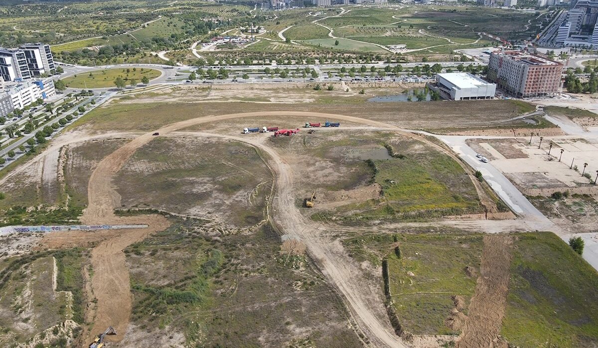 New Madrid F1 track is racing against time with three months of construction work incomplete