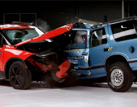 Old vs. new Chevy Blazer crash test shows how much safety has improved since the '90s