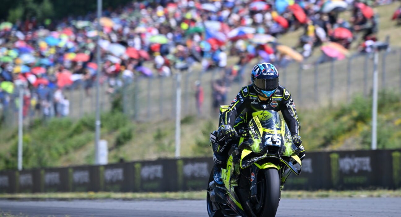 Raul Fernandez dominates Assen sprint as Martin and Bezzecchi clash at Dutch GP