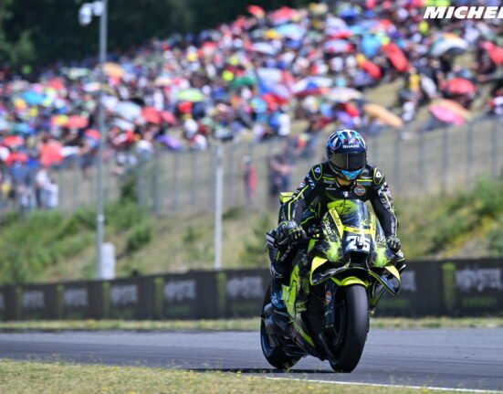 Raul Fernandez dominates Assen sprint as Martin and Bezzecchi clash at Dutch GP