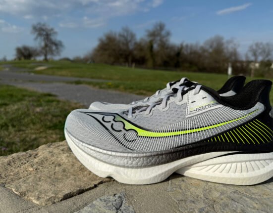 Saucony Endorphin Azura Review | gearjunkie
