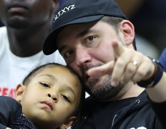 Serena Williams' family consists of 2 children – her daughter plays tennis.