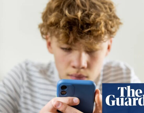 Should we ban social media for children under 16? - Podcast | Science