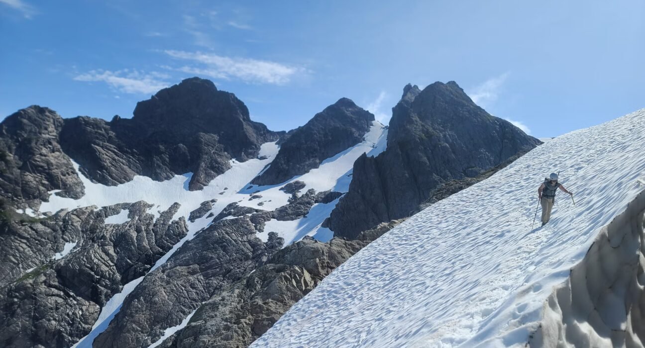 Snow at high altitude? How to monitor hiking conditions in the early season