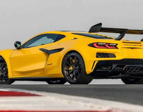 Some Chevy Corvette ZR1 owners report peeling paint at 180 MPH and above