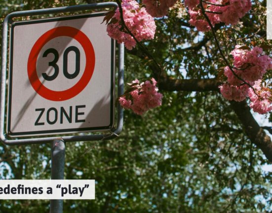 Spotify redefines a "play"