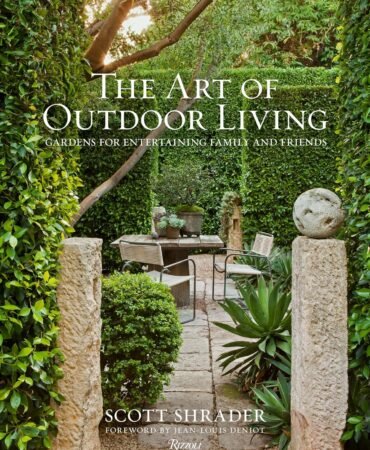 The Art of Outdoor Living: Gardens for Entertaining Family and Friends