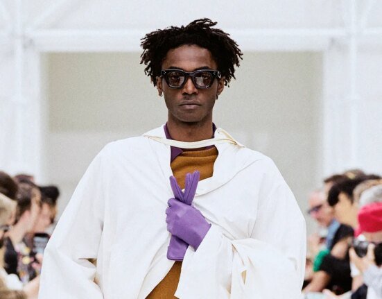 The color combination that is dominating men's clothing right now