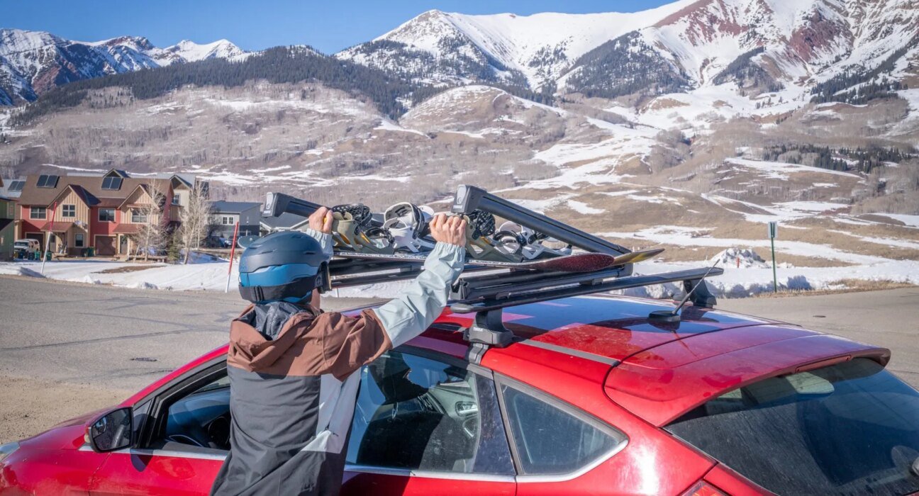 Thule Snowpack M Ski and Snowboard Rack Review