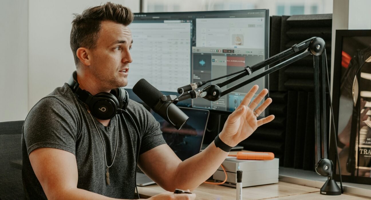Total podcast consumption time has increased 386% since 2016