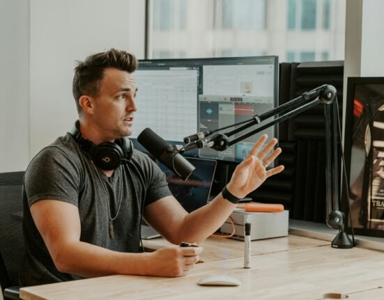 Total podcast consumption time has increased 386% since 2016
