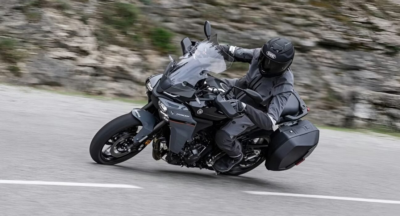 Touring bike that gives a sense of adventure to big luxury tourists