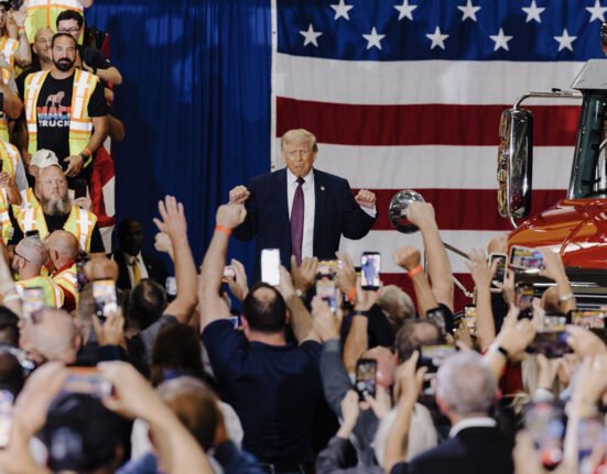 Trump backs tariffs on Mack trucks, EV shift