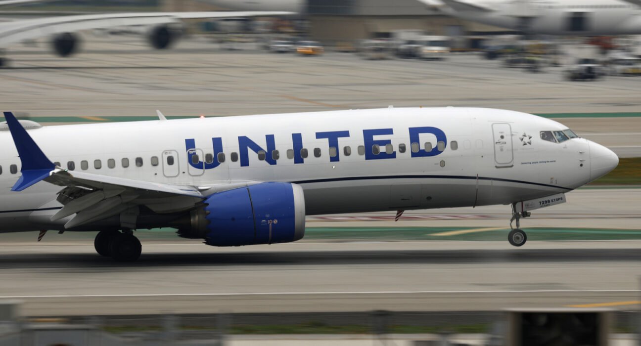United Airlines stranded World Cup commentary team more than 200 miles from its destination at 3 a.m.