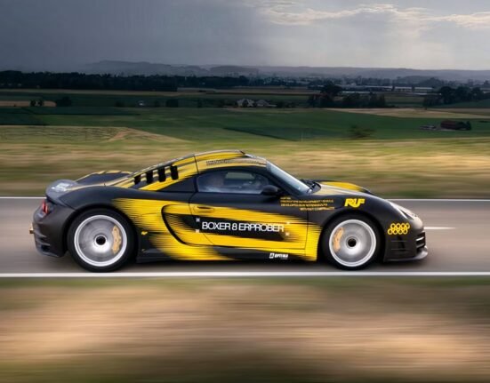 1,000 hp flat-eight engine in the Porsche 911