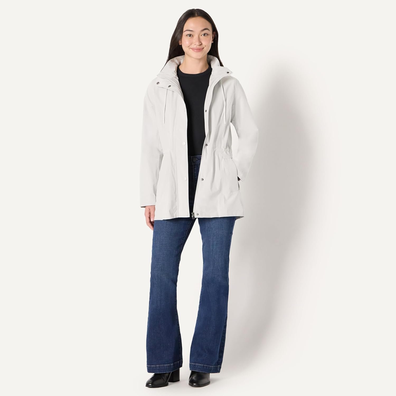 Amazon Essentials Women's Relaxed-Fit Lightweight Waterproof Long Hooded Rain Jacket