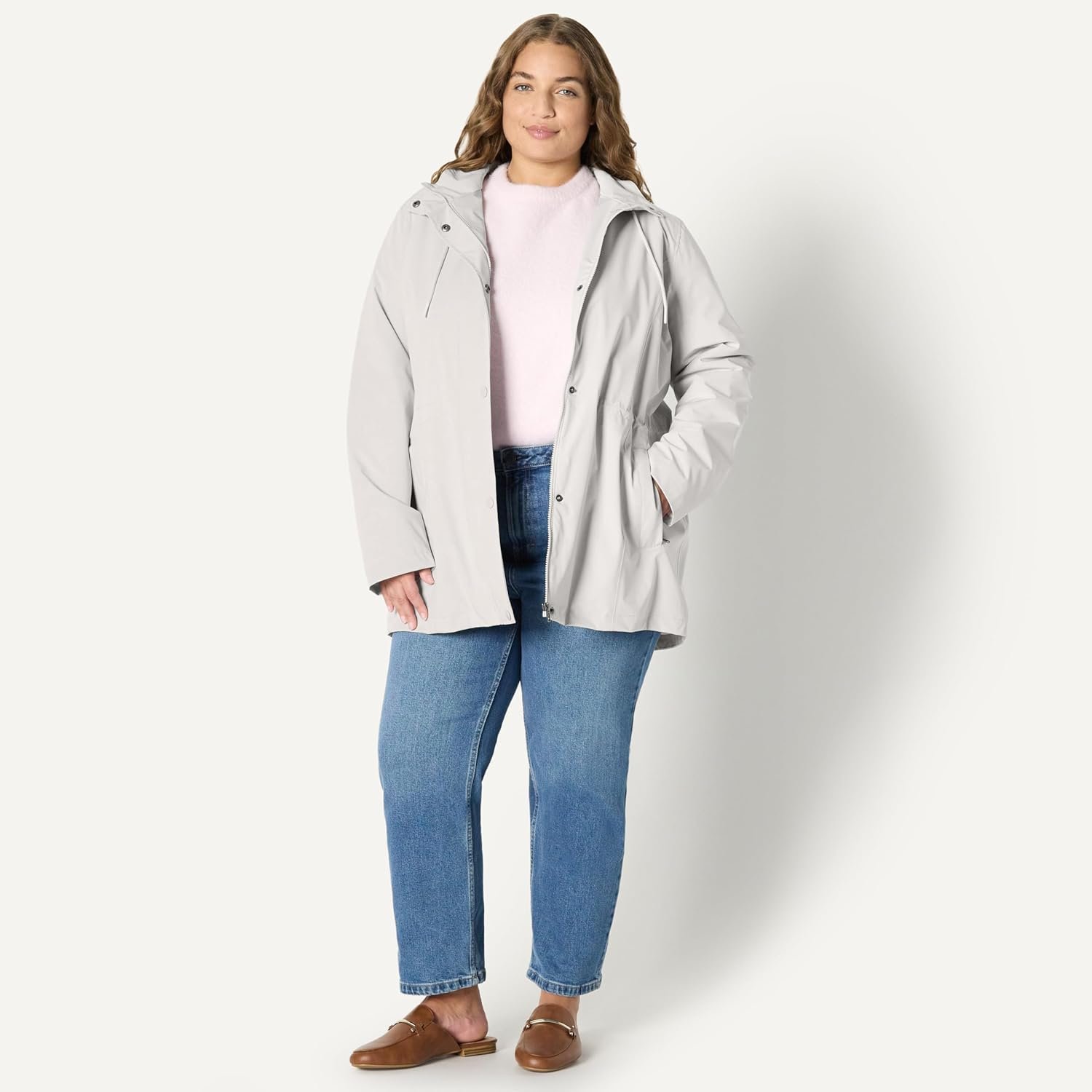 Amazon Essentials Women's Relaxed-Fit Lightweight Waterproof Long Hooded Rain Jacket