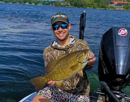 3 Tips for Targeting a Wolf-Pack of Smallmouth Bass with Forward-Facing Sonar