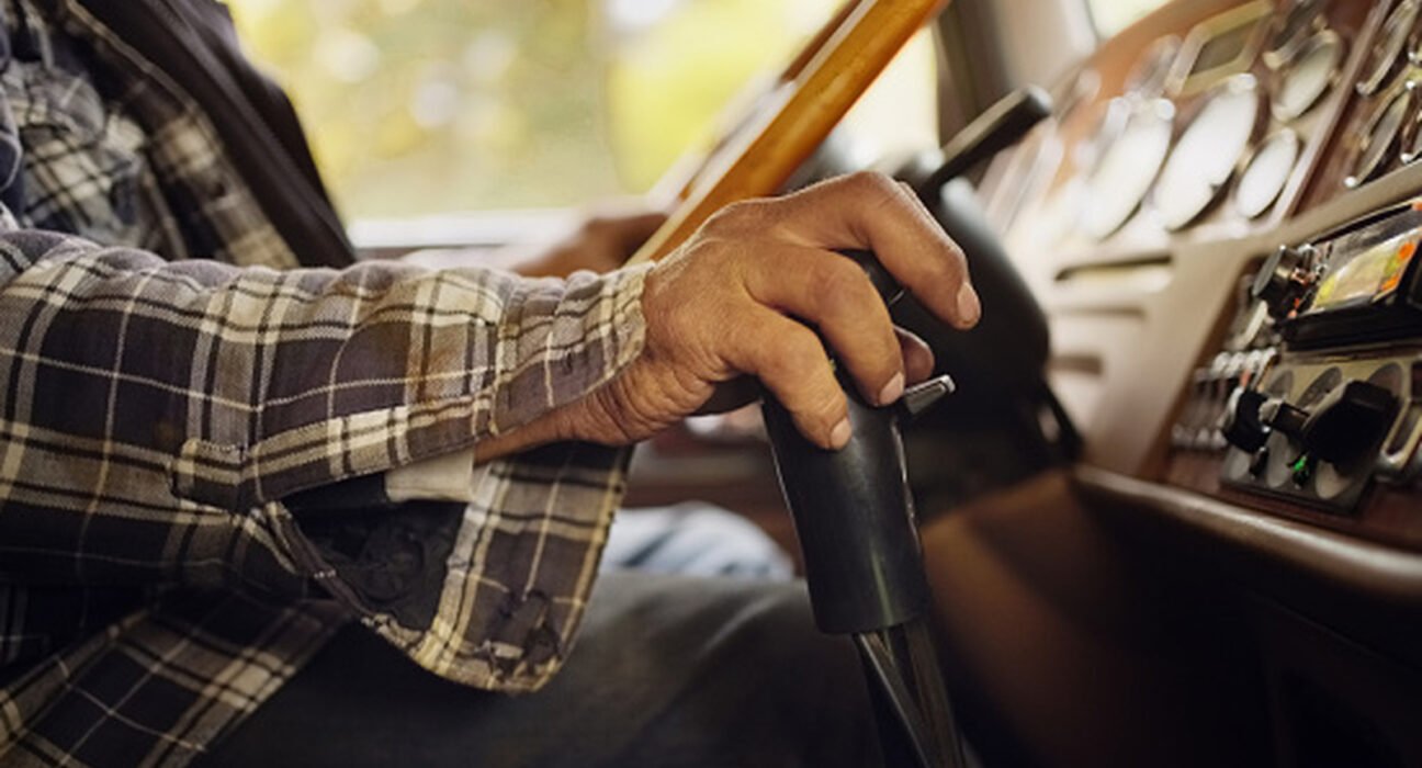 3 signs the synchronizers in your manual transmission are failing