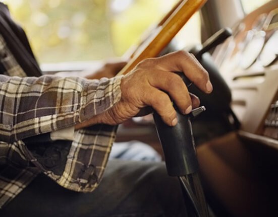 3 signs the synchronizers in your manual transmission are failing