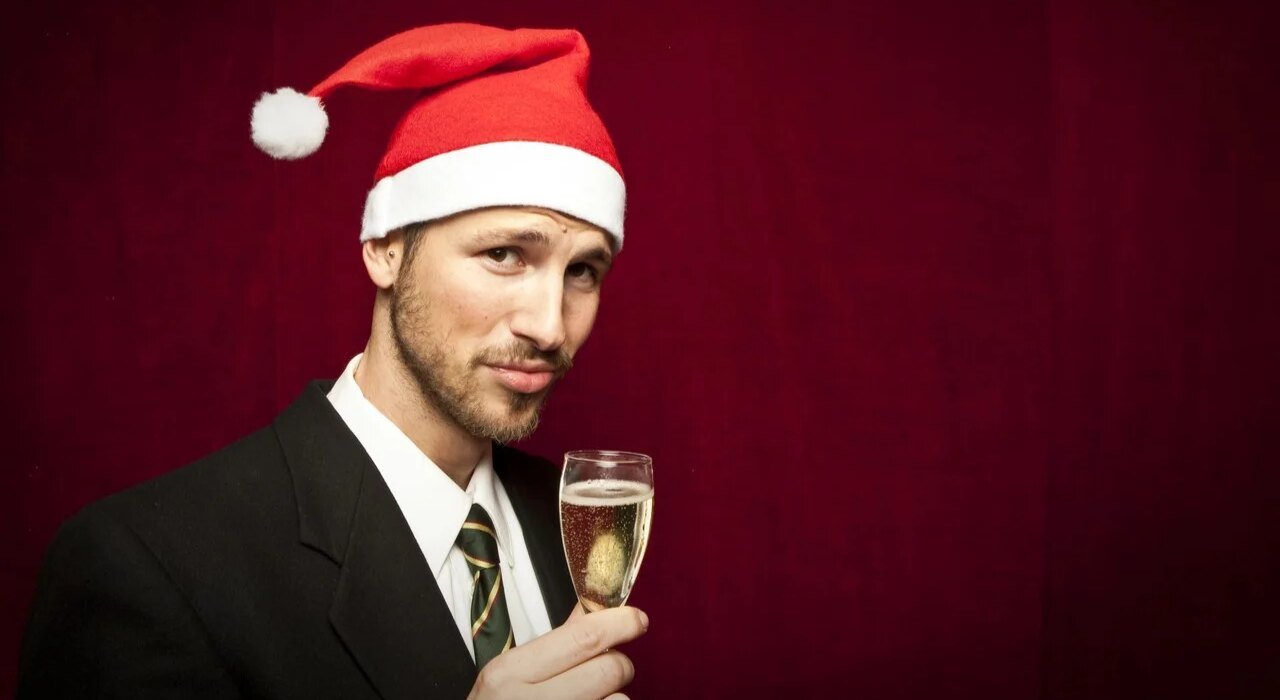 7 Christmas Party Outfit Fails for Every Guy (And the Perfect Solution)