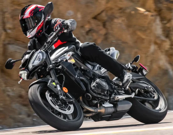Alpinestars Supertech R10 helmet review: Street and Track