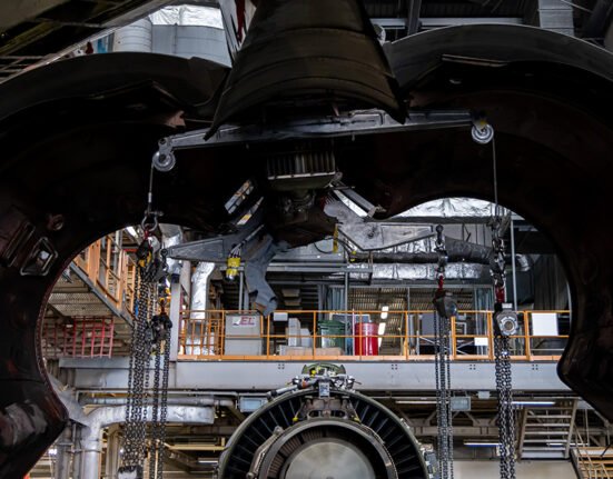 America will not immediately impose tariffs on aircraft and jet parts