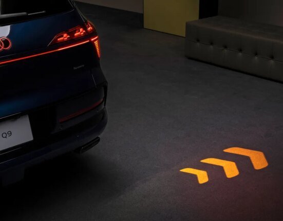 Audi's new Q9 will display your turn signals on the road